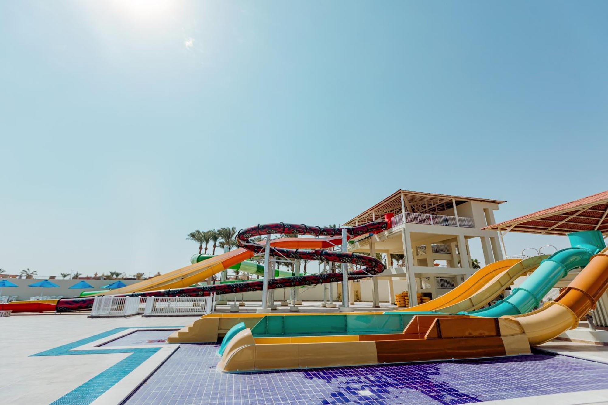 Pickalbatros Dana Beach Resort - Aqua Park Hurghada Bagian luar foto